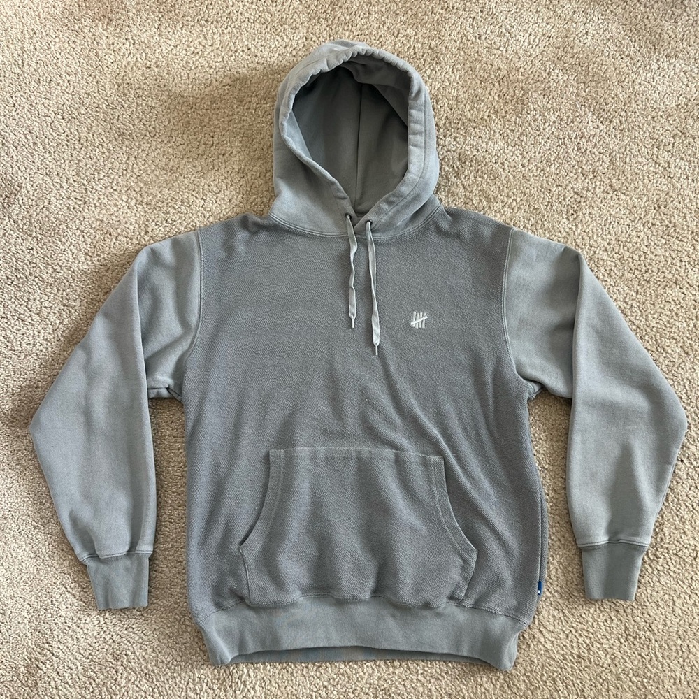 Undefeated Reverse Terry Pullover Hood